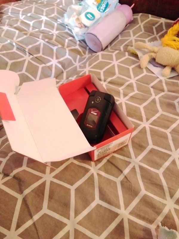 Kyocera duraxv 4620. Yangi. Kyocera duraxv 4620. Yangi.