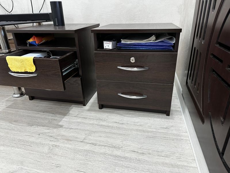Тумбочки прикроватные 2 штуки Тумбочки прикроватные 2 штуки