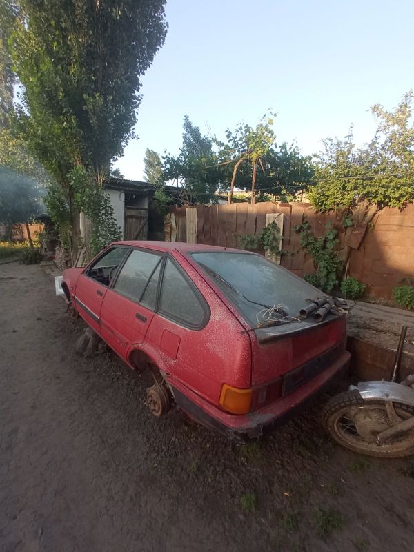 Toyota Corolla e80 zapchastga Toyota Corolla e80 zapchastga