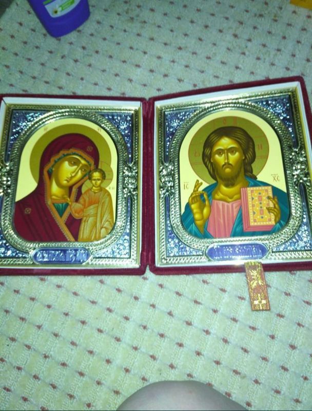 продаю иконы, в отличном состоянии все в красивых окладах продаю иконы, в отличном состоянии все в красивых окладах