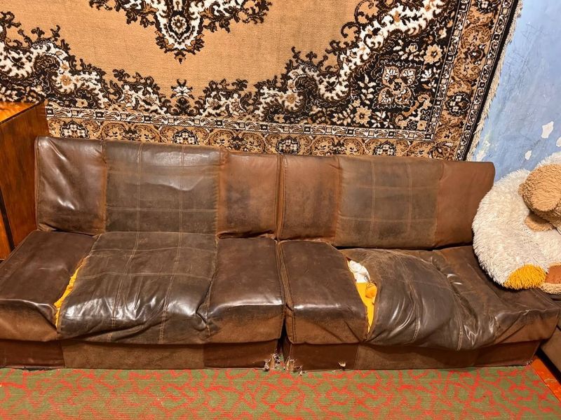 Продам диван и 2 кресла (раскладные) Продам диван и 2 кресла (раскладные)