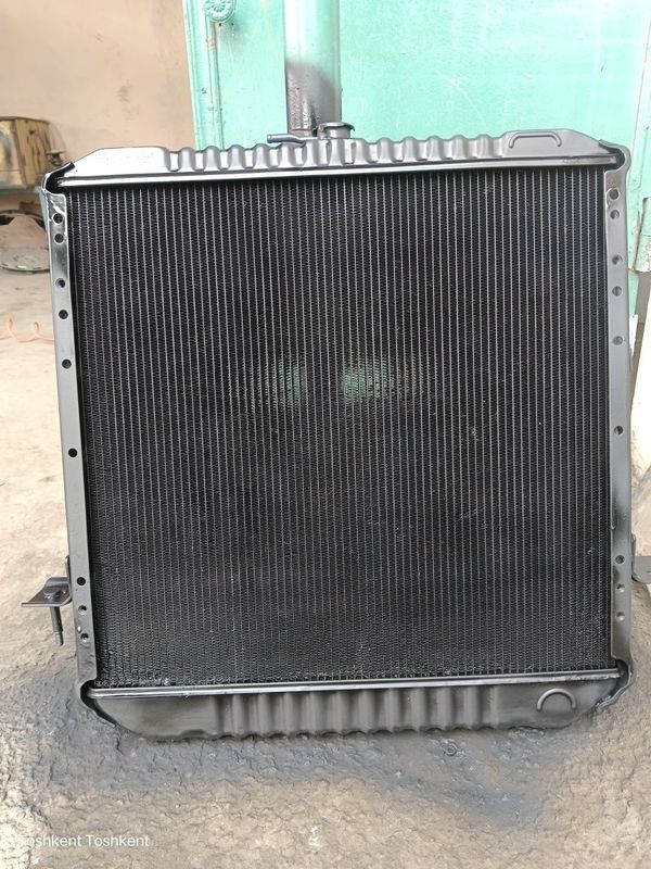 Isuzu 5 toʻnnalik uchun radiator 6 oy kafolat