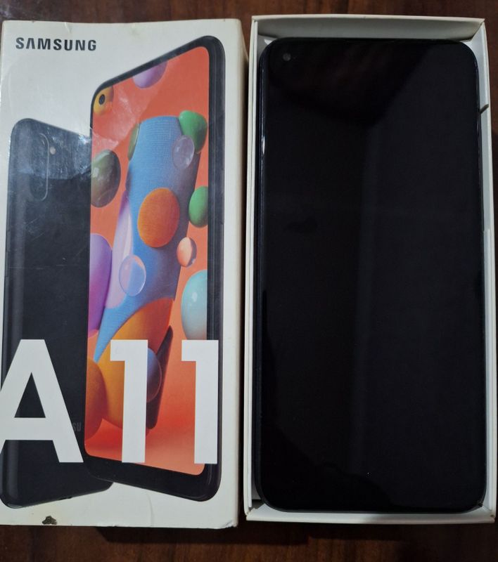 Samsung A 11 srochna sotiladi.