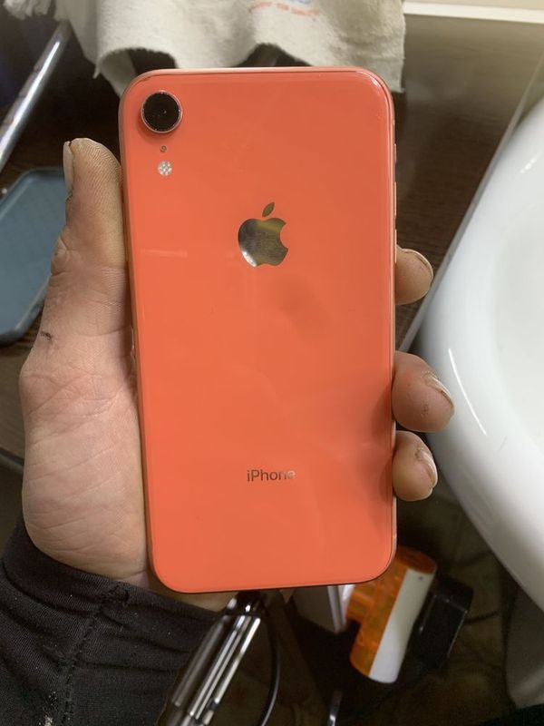 Iphone XR idialni xolati