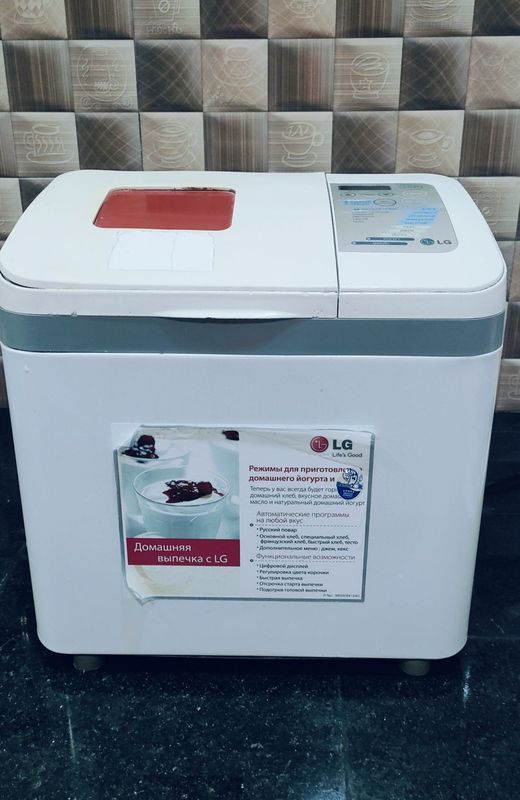 Продам хлебопечку LG