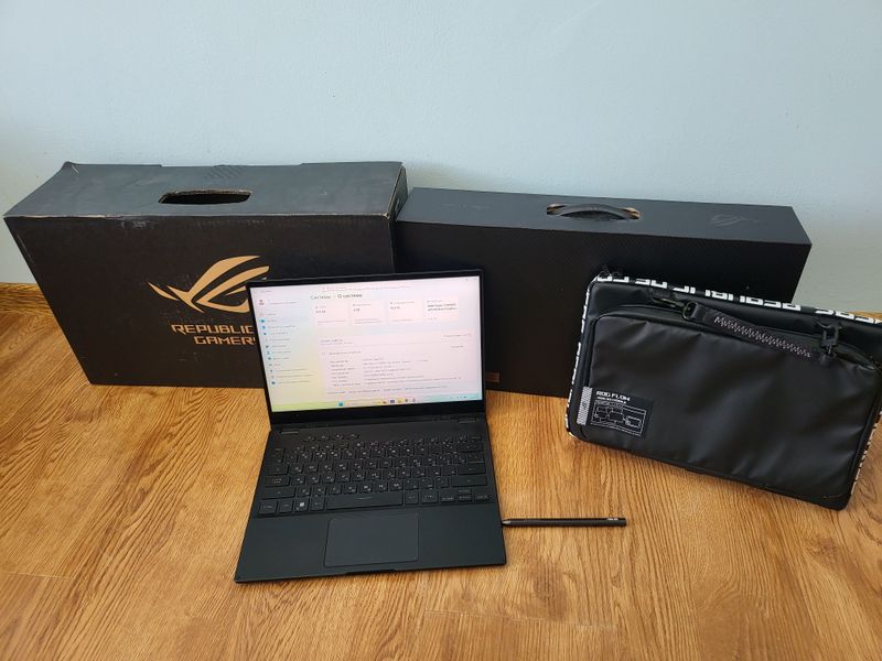 Идеал Asus Rog Flow X13 2в1 Сенсор RTX 3050/Ryzen 9 6900HS Идеал Asus Rog Flow X13 2в1 Сенсор RTX 3050/Ryzen 9 6900HS