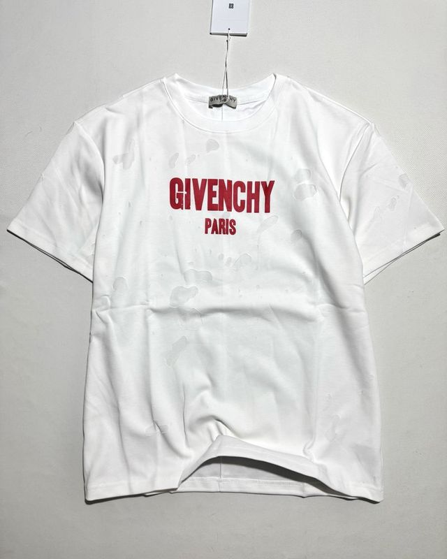 Футболка Givenchy