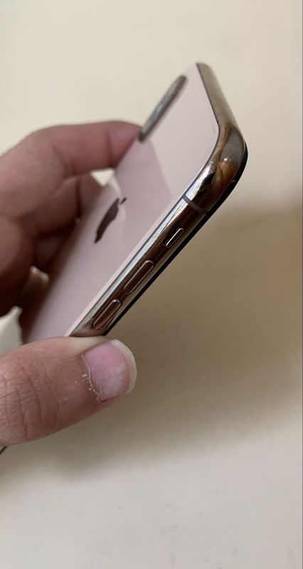 iPhone XS max 64gb AE/A dubay iPhone XS max 64gb AE/A dubay