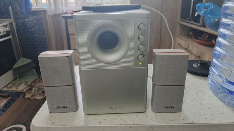 Микролаб X2 сабвуфер 2.1 Микролаб X2 сабвуфер 2.1