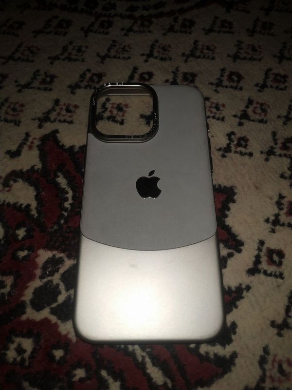 Srochni sotiladi Chexol iPhone 15PM-11PM-5SE