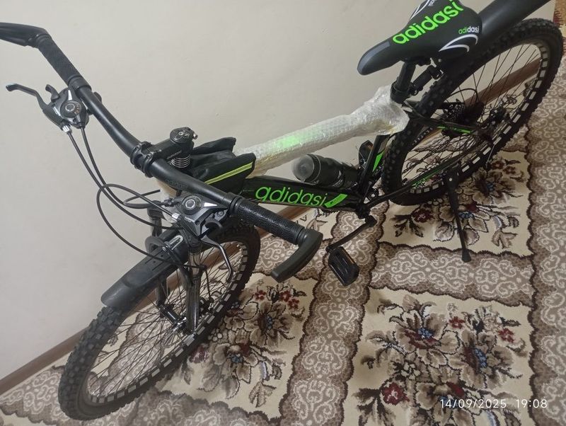 Adidas velosiped