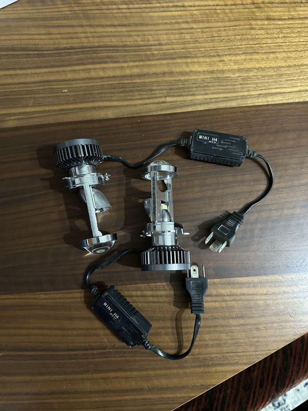 Led H4 лампочки для фар авто Led H4 лампочки для фар авто