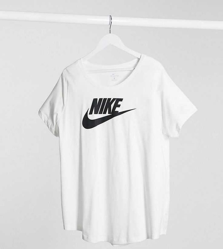 Nike T-shirt Futbolka