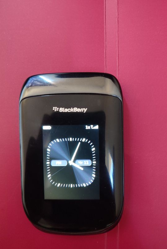 BlackBerry Style 9760