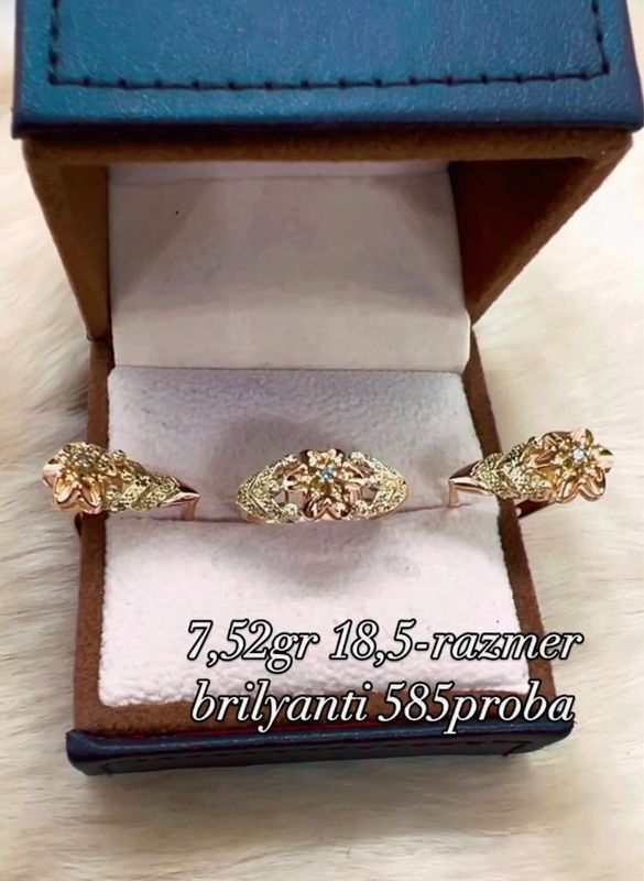 Elegantniy komplekt s brilyantami 7,52gr 585проба 18,5-razmer