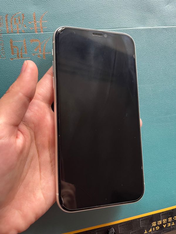 iPhone 11   260000