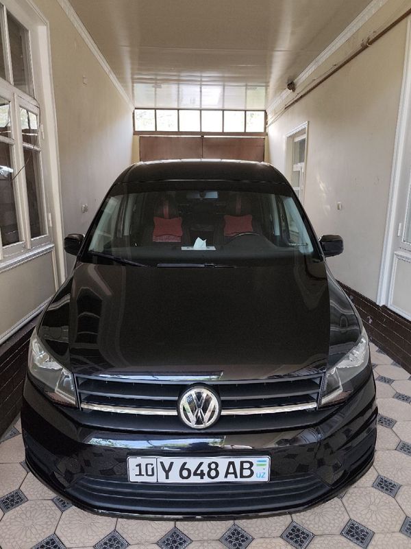 Volkswagen Caddy [black]