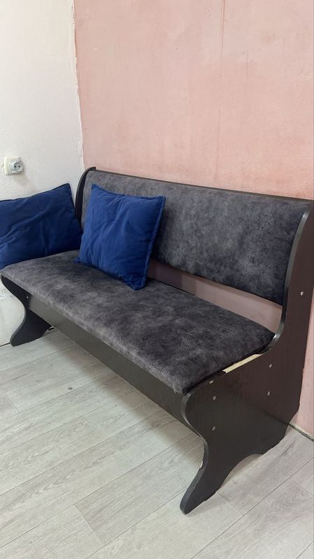 Mebel ugalok yastigi bilan Mebel ugalok yastigi bilan