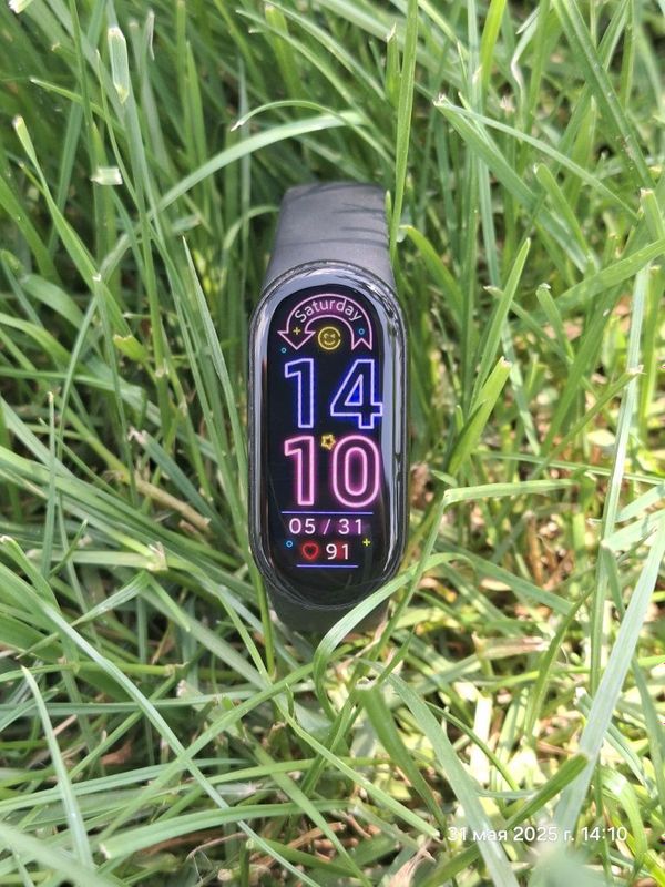 Mi band 9 sotiladi Mi band 9 sotiladi
