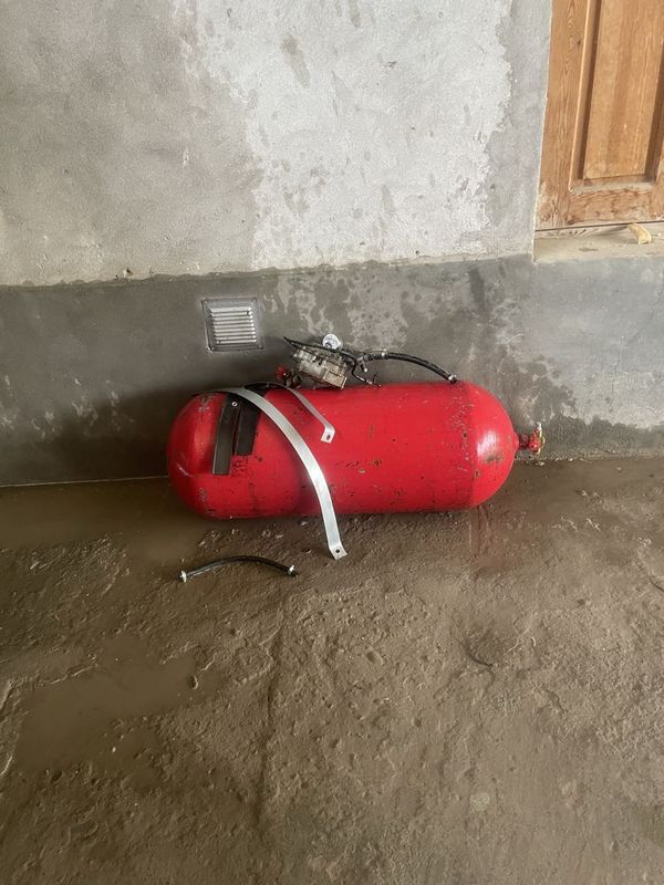 Gaz balon 80 talik sotiladi Gaz balon 80 talik sotiladi