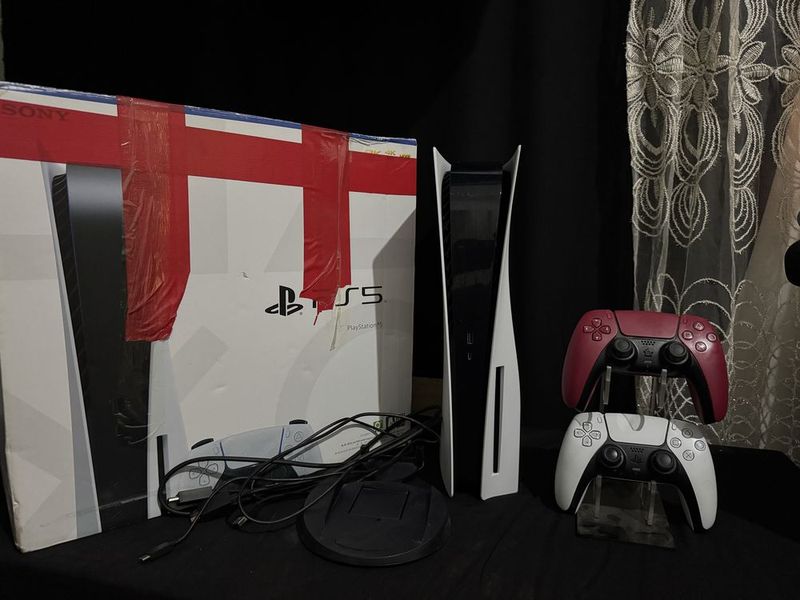 Ps5 ikkita jostik bilan Ps5 ikkita jostik bilan