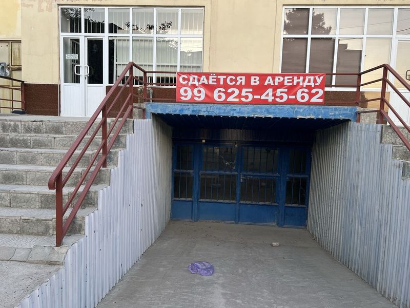 Сдается в аренду магазин + полуподвальное помещение. Сдается в аренду магазин + полуподвальное помещение.