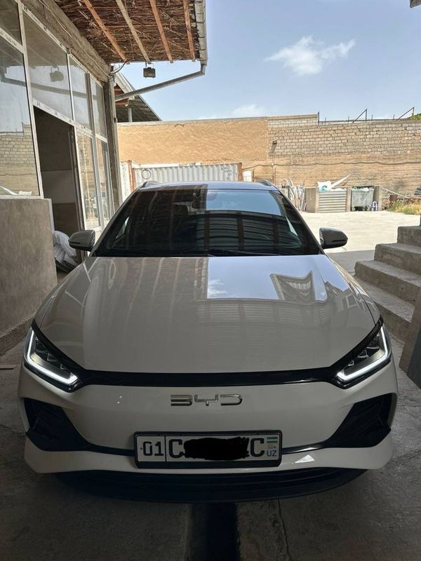 BYD e2 EV full lakshiri pozitsa kraska toza BYD e2 EV full lakshiri pozitsa kraska toza