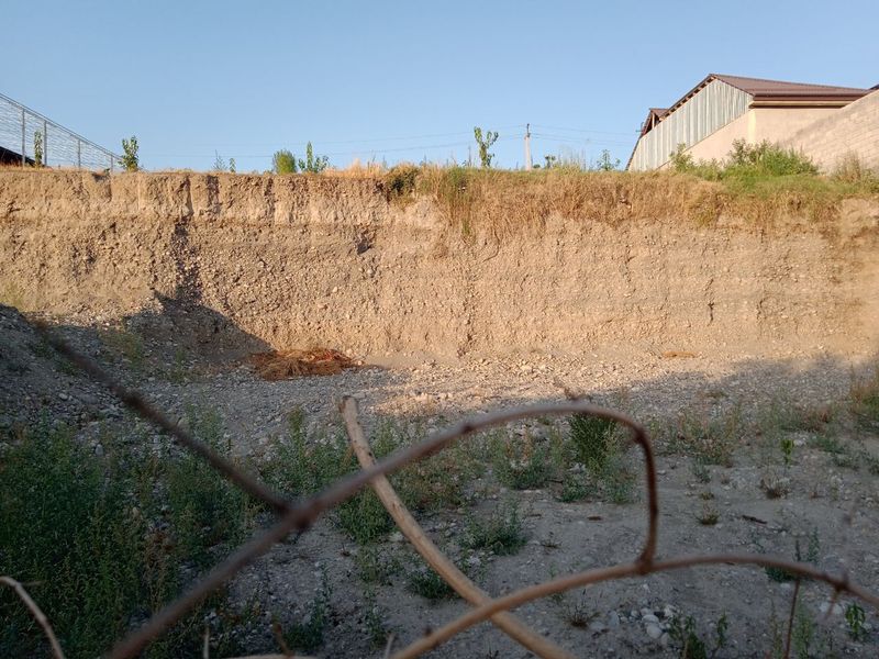 4 сотих 1 сотихи 4500 доллордан Атрофи уралган 4 сотих 1 сотихи 4500 доллордан Атрофи уралган