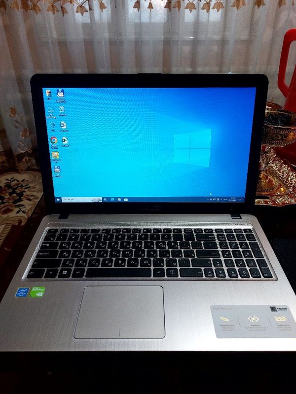 Asus yangiday turibdi surochna sotyabman