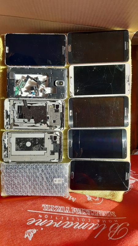 Продаю Samsung Note 3 на запчасти Продаю Samsung Note 3 на запчасти