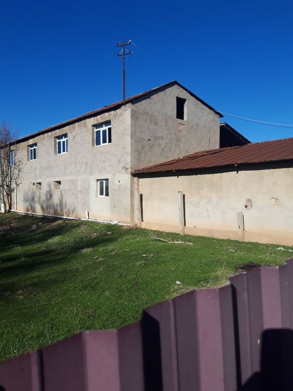 Dacha, yer dala hovli, 60 сотих майскийда жойлпшган Dacha, yer dala hovli, 60 сотих майскийда жойлпшган