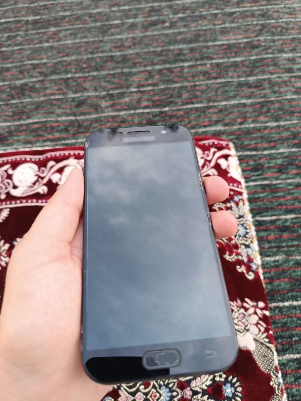 Samsung A5 2017 yil Samsung A5 2017 yil