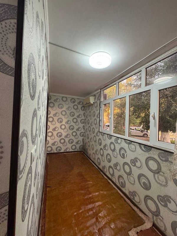 Uy sotiladi, 2 xonali, 2 ta balkonli, barcha sharoitlarga ega.