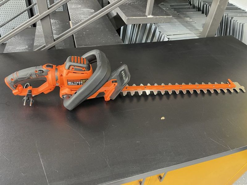 Кусторез электрический BLACK+DECKER BEHTS501 Кусторез электрический BLACK+DECKER BEHTS501