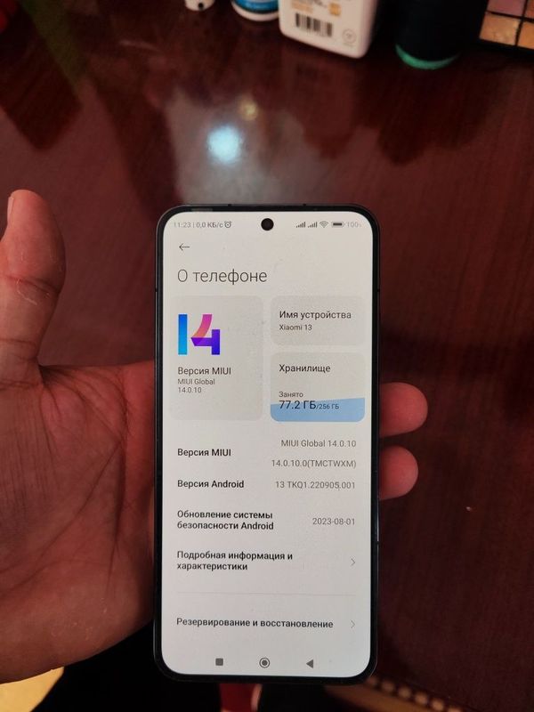 Xiaomi 13 | bir qo'l tutilgan xolati yaxshi