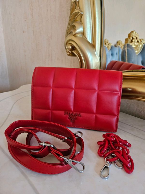Prada sumka