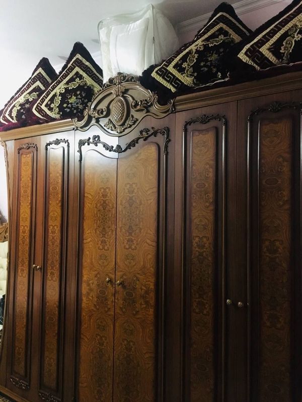 Spalni mebel sotiladi