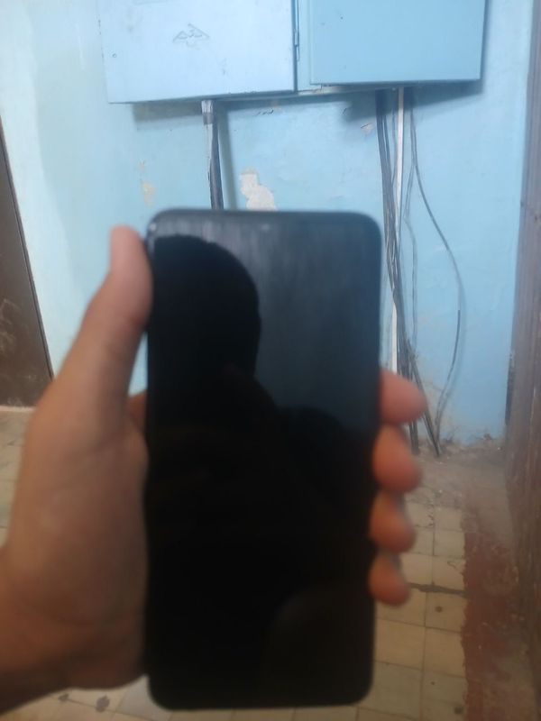 Tecno spark go 2023 64 gb 4 gb qoshimcha qora rang USTA kormagan Tecno spark go 2023 64 gb 4 gb qoshimcha qora rang USTA kormagan
