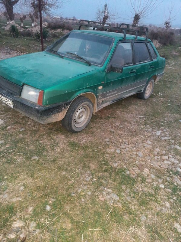 Lada samara 1999 metan +benzin xujatlari joyida