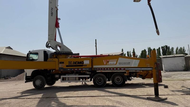 Betonnasos sotiladi srochna Shase Howo nasos xcmj Betonnasos sotiladi srochna Shase Howo nasos xcmj