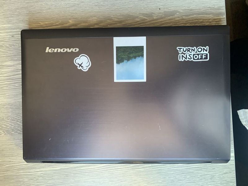 Lenovo srochna sotiladi