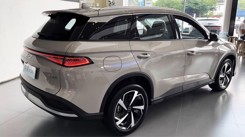 BYD Sea Lion 05, 520 км Гарантия 3 йил в наличии