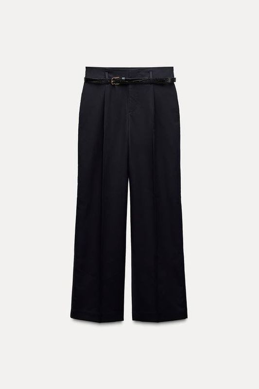 Широкие брюки ZARA с черным ремнем и вытачками Широкие брюки ZARA с черным ремнем и вытачками