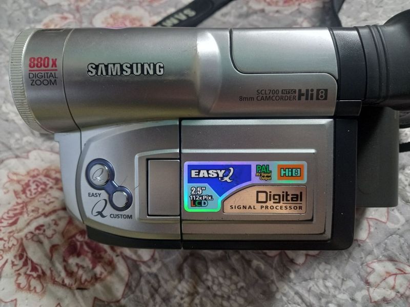 Samsung camera sotiladi kelishib beraman Samsung camera sotiladi kelishib beraman