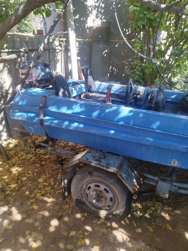 Продается Лодка с мотором