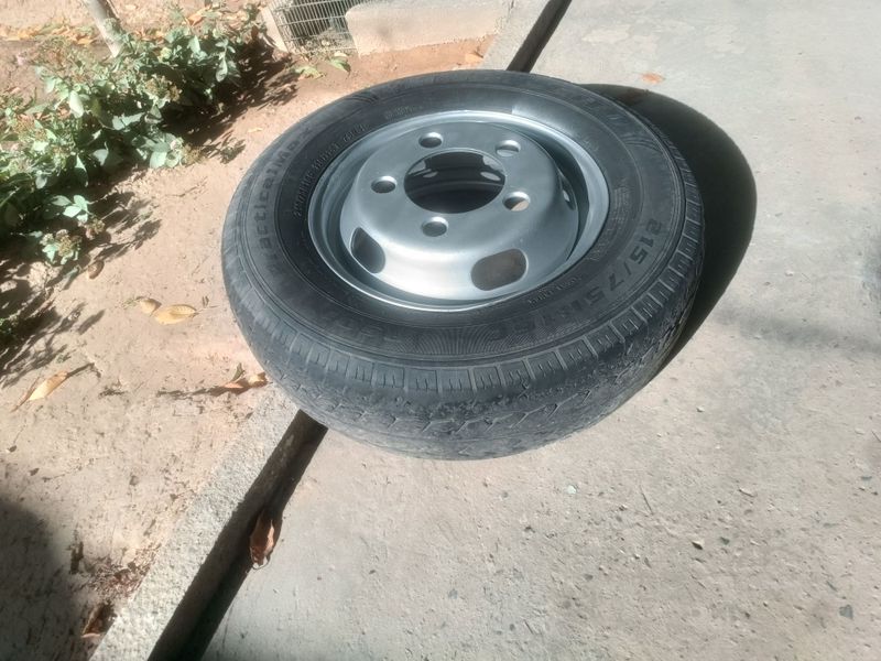 Kia bongo oldi zapaskasi