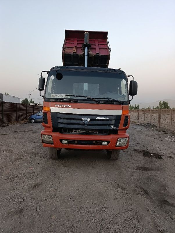 Foton Auman 2010 samosval sotiladi Howo