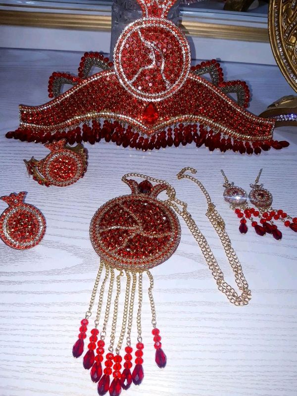 Diademalar karona abadoklar