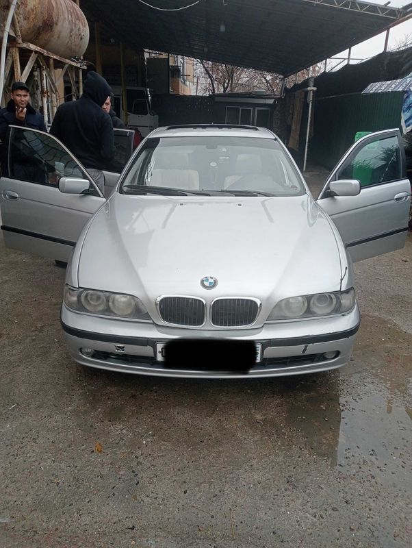 Срочно продаю BMW Е39 1997года