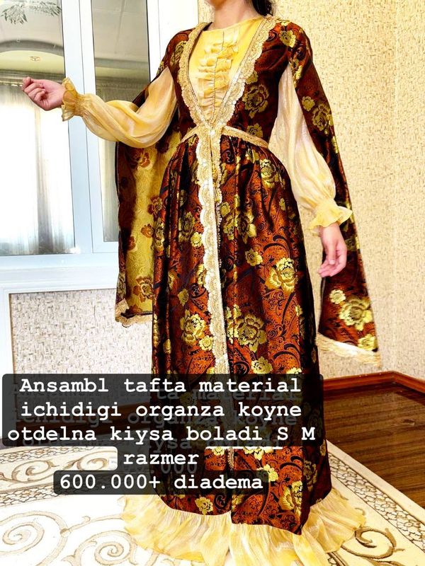 Ansambl ichida a’lohida koylagi bor organza Ansambl ichida a’lohida koylagi bor organza